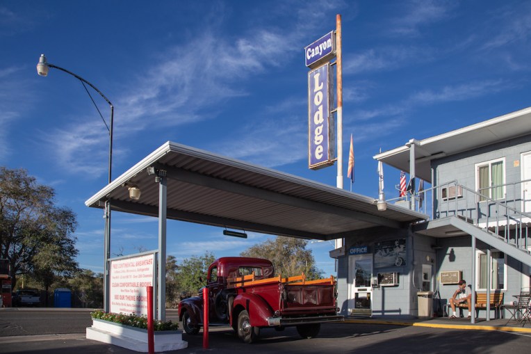 canyon-lodge-classic-truck
