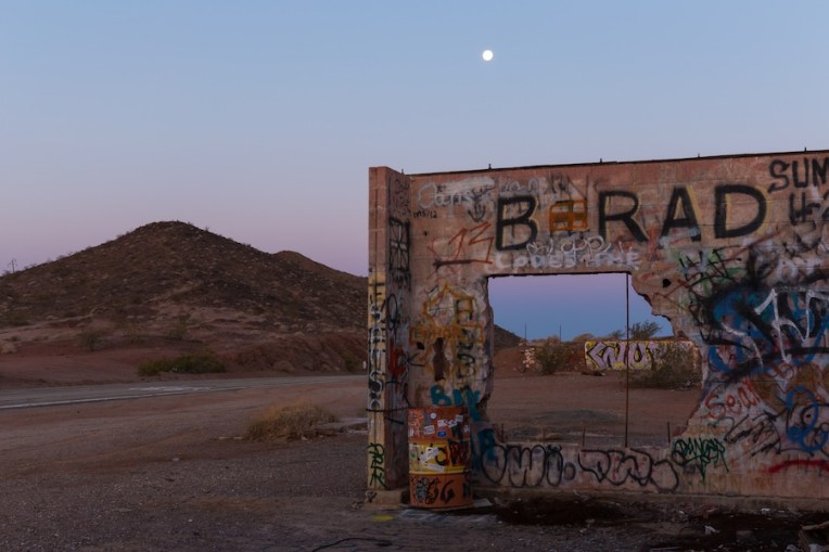 05 cadiz-summit-moon