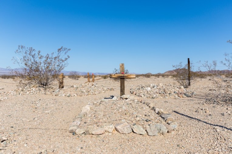 31 bagdad-cemetery-2