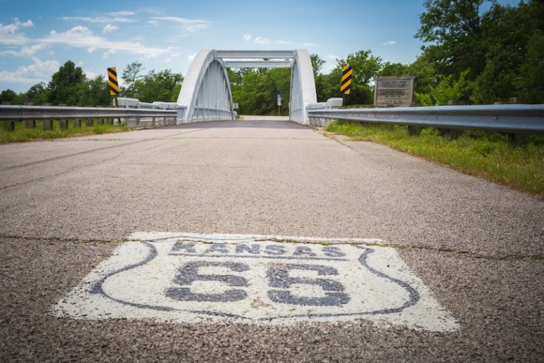 01-rainbow-curve-bridge
