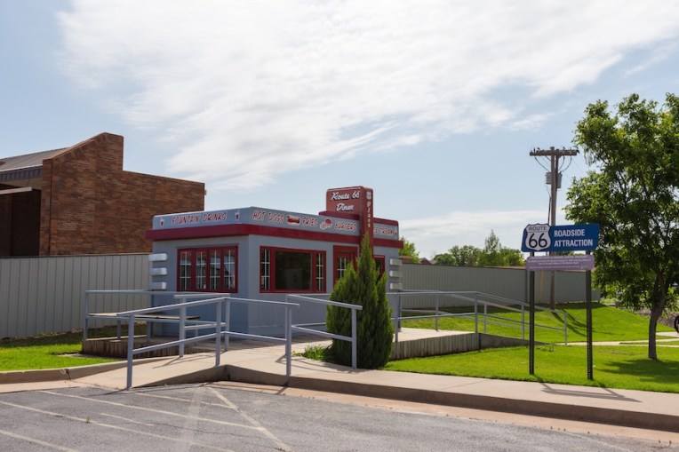 27 clinton66museum11