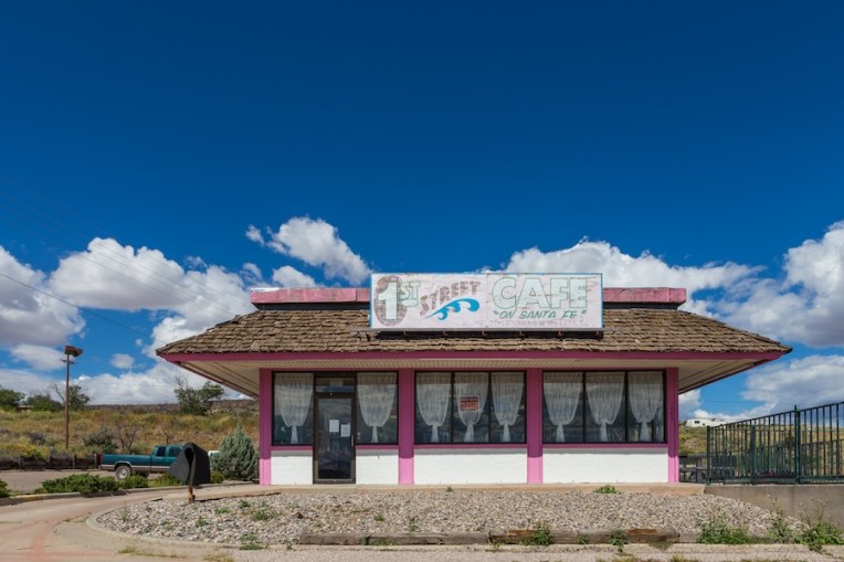 26 grants-1st-st-cafe