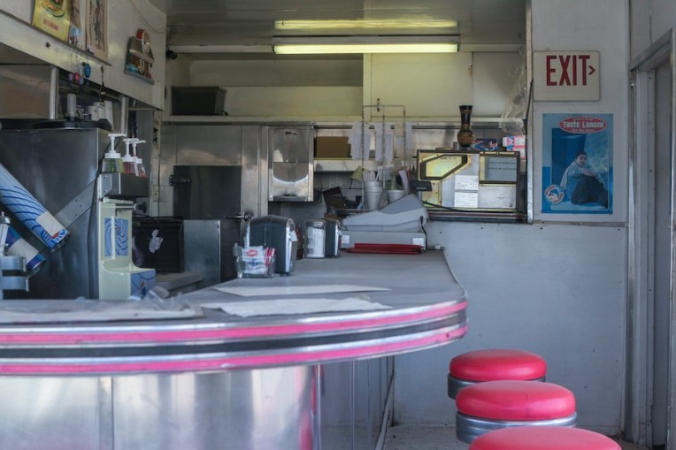 58 pink-dinersanders