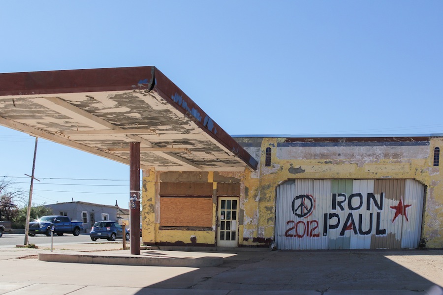 23 old-service-station-winslow