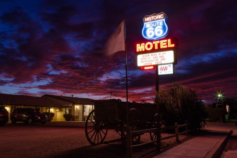 28 66motel-9